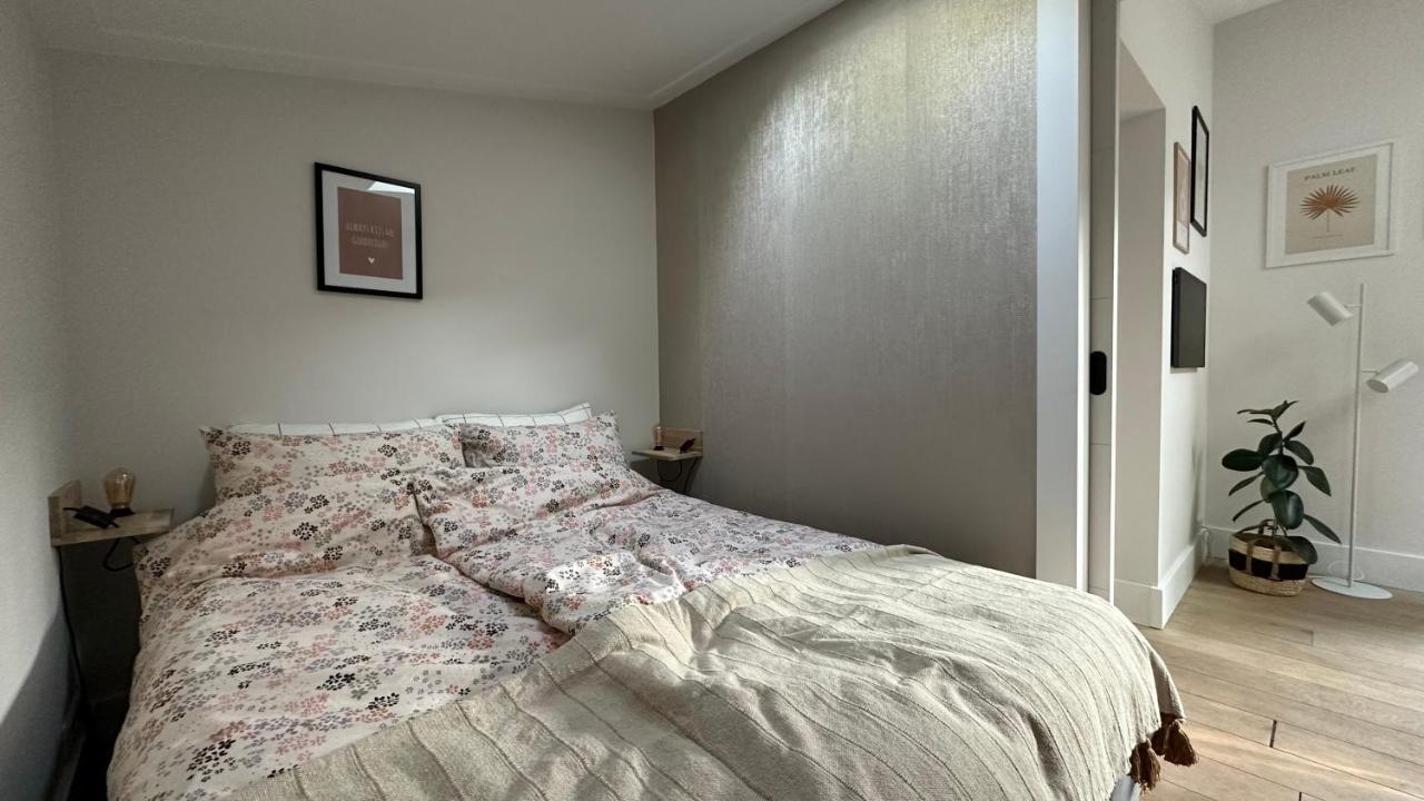 Bedandbreakfastrouveen Luaran gambar